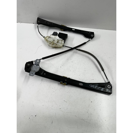 Macara Geam dreapta fata VOLKSWAGEN GOLF V 1K1 2003 - 2009 1k5837402an