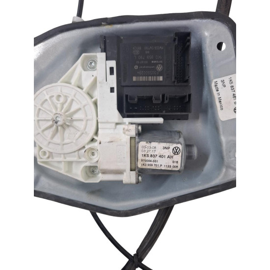 Motoras geam VOLKSWAGEN GOLF V 1K1 2003 - 2009 1k5837401ah