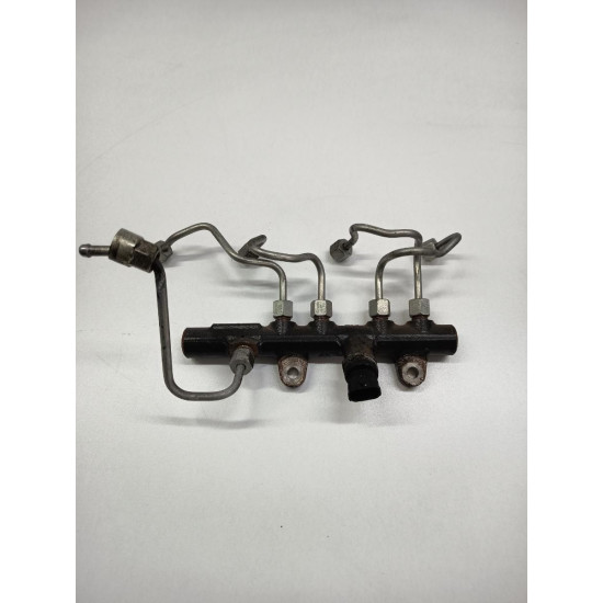 Rampa Injectoare RENAULT CLIO IV BH_ 2012 - > 1.5 dCi 90 K9K 608, K9K 628, RENAULT CAPTUR J5_, H5_ 2013 - > 1.5 dCi 90 K9K 6.., DACIA LOGAN II 2012 - > 1.5 dCi K9K 612, K9K 626 h8201157327