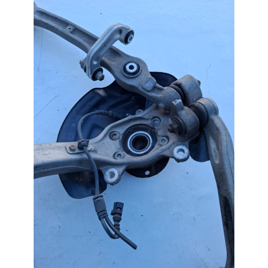 Fuzeta stanga fata AUDI A6 III Avant 4F5, C6 2005 - 2011 4f0257