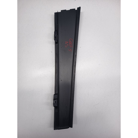 Bandou portiera spate dreapta spate VOLKSWAGEN GOLF V 1K1 2003 - 2009 3c0839902