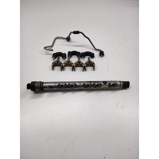 Rampa Injectoare BMW 1 Coupe E82 2006 - 2013 2.0 118 d N47 D20 C, BMW 1 E81 2006 - 2012 2.0 118 d N47 D20 A, N47 D20 C, BMW 3 V Touring E91 2004 - 2012 2.0 318 d N47 D20 A, N47 D20 C, BMW 3 V E90 2004 - 2012 2.0 318 d N47 D20 A, N47 D20 C 0445214182