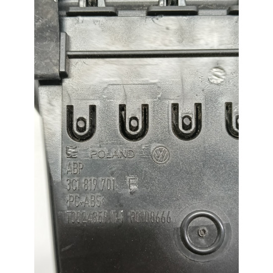 Grila de ventilatie laterala panou de bord VOLKSWAGEN PASSAT Variant 3C5 2005 - 2011 3c1819701e