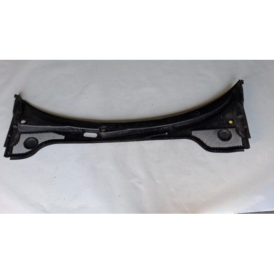 Grila stergatoare parbriz AUDI A3 II 8P1 2003 - 2013 8p1819415e