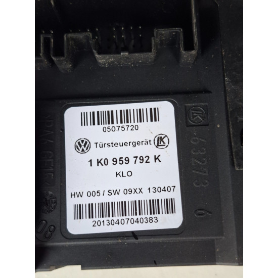 Motoras geam dreapta fata VOLKSWAGEN GOLF PLUS 5M1, 521 2004 - 2013 1k0959702n