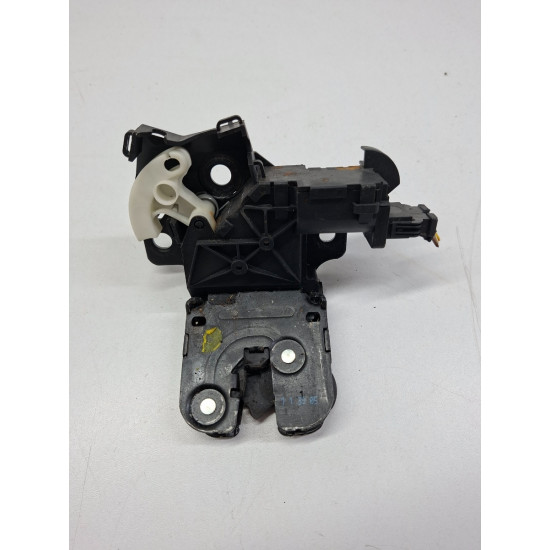 Broasca hayon/portbagaj AUDI A3 II 8P1 2003 - 2013 8p4827505b