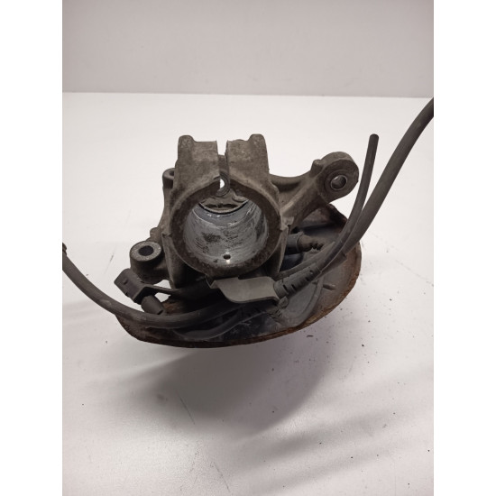 Fuzeta butuc roata fata stanga fata VOLKSWAGEN PASSAT Variant 3C5 2005 - 2011