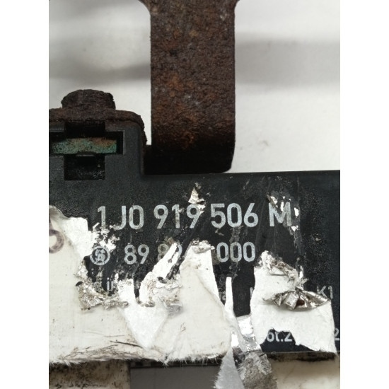 Releu electroventilator VOLKSWAGEN POLO 9N_ 2001 - 2012 1j0919506m