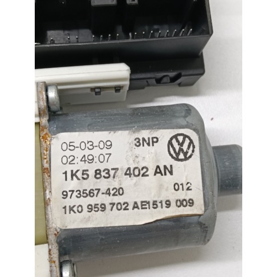 Motoras geam dreapta fata VOLKSWAGEN GOLF V 1K1 2003 - 2009 1k5837402an