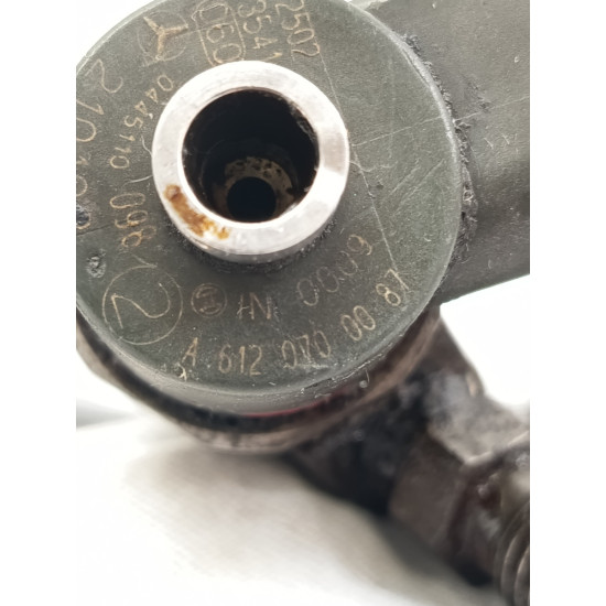 Injector MERCEDES-BENZ SPRINTER 2-t Bus 901, 902 1995 - 2006 2.7 216 CDI OM 612.981 a6120700087