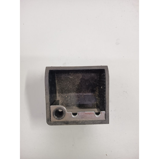 Scrumiera (fata) VOLKSWAGEN GOLF V 1K1 2003 - 2009 1k0857335