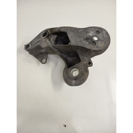 Suport bara stabilizatoare fata stanga fata AUDI A6 III Avant 4F5, C6 2005 - 2011 4f0199351s