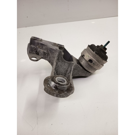Suport bara stabilizatoare fata stanga fata AUDI A4 III 8EC, B7 2004 - 2008 8e0199351