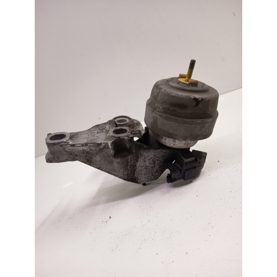 Suport bara stabilizatoare fata dreapta fata AUDI A4 III 8EC, B7 2004 - 2008 8e0199352f