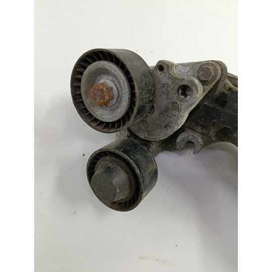 Suport generator/alternator RENAULT TRAFIC II Bus JL 2001 -> 2.0 dCi 115 M9R.. 8200527320