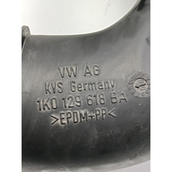 Furtun admisie aer VOLKSWAGEN GOLF V 1K1 2003 - 2009 1k0129618ba