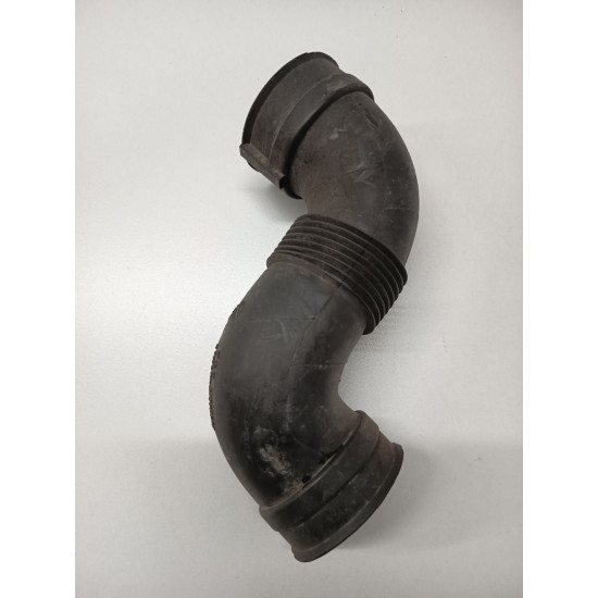 Furtun/conducta de aerisire OPEL ASTRA H L48, A04 2004 - 2014 633688635
