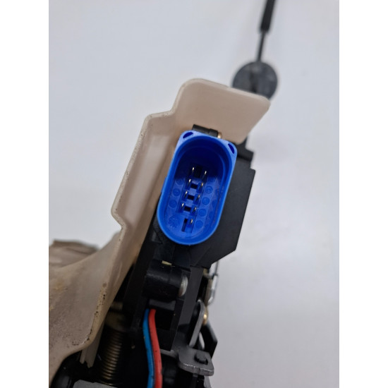Broasca usa dreapta fata VOLKSWAGEN GOLF V 1K1 2003 - 2009