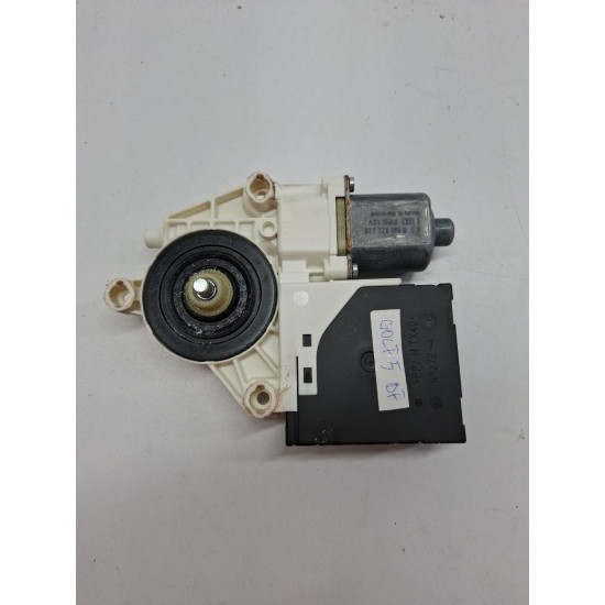 Motoras geam dreapta fata VOLKSWAGEN GOLF V 1K1 2003 - 2009 1k4837402t