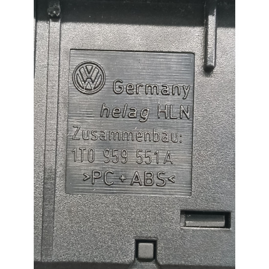 Buton deschidere usita rezervor stanga fata VOLKSWAGEN TOURAN 1T1, 1T2 2003 - 2010 1t0959551a