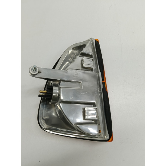 Lampa de semnalizare fata stanga fata MERCEDES-BENZ KOMBI T-Model S123 1977 - 1986 1611071