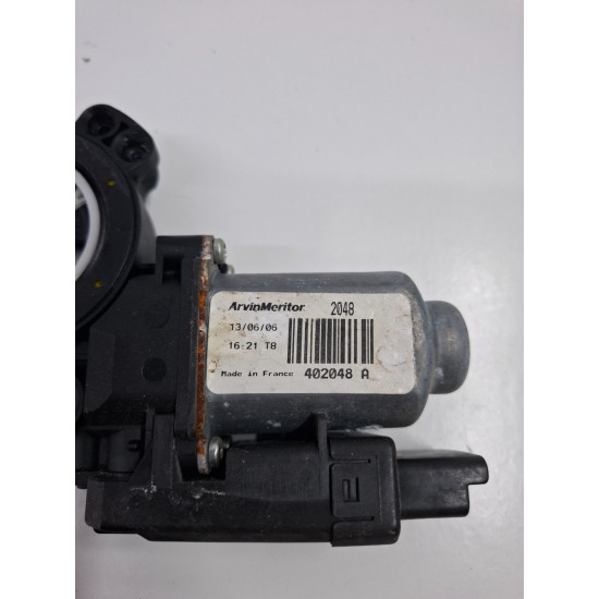 Motoras regulator geam portiera spate dreapta RENAULT SCENIC II JM0/1_ 2003 -> 402048a
