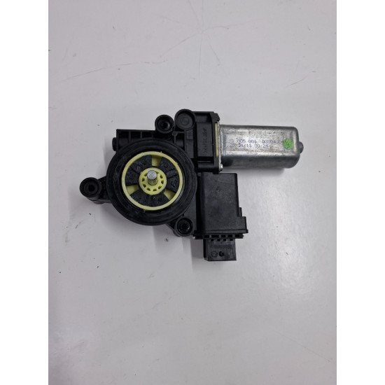 Motoras geam dreapta fata AUDI A6 III Avant 4F5, C6 2005 - 2011