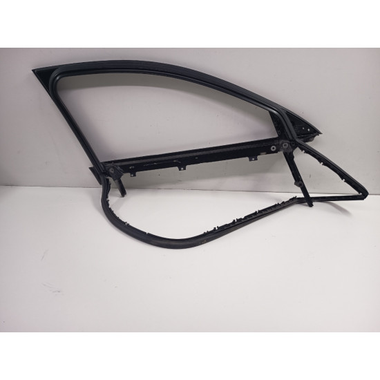 Cadru geam portiera fata stanga fata AUDI A6 III Avant 4F5, C6 2005 - 2011