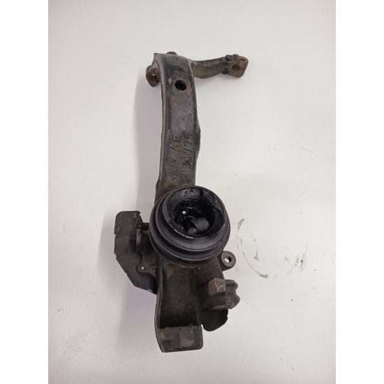 Fuzeta butuc roata fata dreapta fata AUDI A6 II 4B2, 4B4, C5 1997 - 2005 8d0407258ae