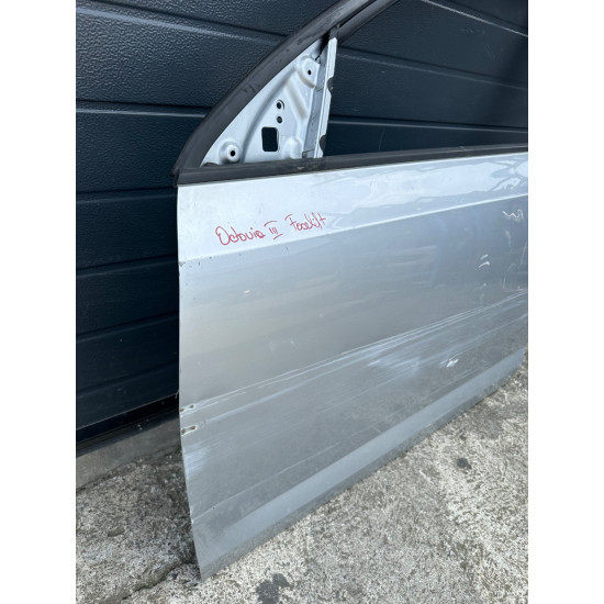 Usa Portiera fata stanga fata SKODA OCTAVIA III 5E3, NL3, NR3 2012 ->