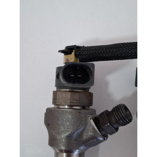 Set injectoare combustibil SKODA OCTAVIA III 5E3, NL3, NR3 2012 -> , AUDI A6 IV Avant 4G5, C7, 4GD 2011 - 2018 2.0 TDI CNHA, CZJA, DDDA, VOLKSWAGEN PASSAT B8 [ 2014 - 2019 ] 04l130277ae