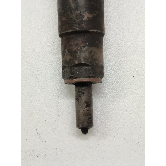 Injector BMW 3 V E90 2004 - 2012 779844603