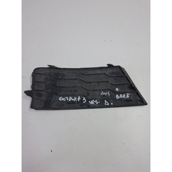 Grila inferioara bara de protectie fata dreapta SKODA OCTAVIA III 5E3, NL3, NR3 2012 -> 5e0807682b