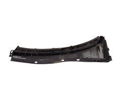Grila stergator parbriz dreapta MAZDA 3 BK 2003 - 2009 1.6 DI Turbo Y601
