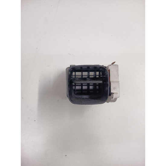 Grila de ventilatie laterala panou de bord dreapta fata VOLKSWAGEN PASSAT Estate 3B5 1997 - 2001 1.9 TDI AFN, AVG 3b0819704