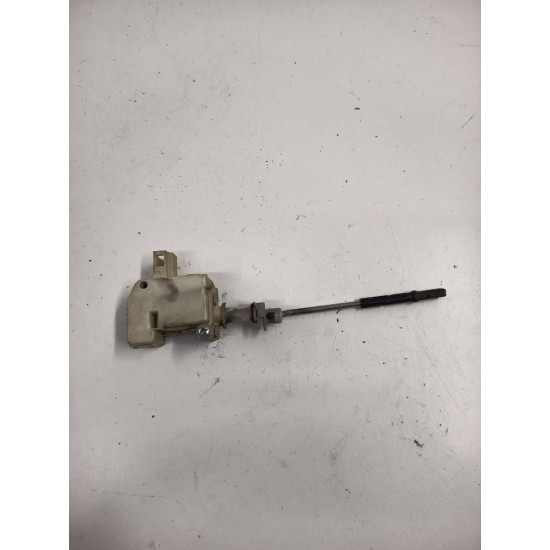Motoras blocare usita rezervor combustibil VOLKSWAGEN PASSAT Estate 3B5 1997 - 2001 1.9 TDI AFN, AVG 3b0810773a
