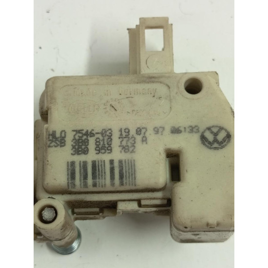 Motoras blocare usita rezervor combustibil VOLKSWAGEN PASSAT Estate 3B5 1997 - 2001 1.9 TDI AFN, AVG 3b0810773a