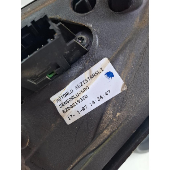 dreapta RENAULT Symbol I [ 1998 - 2008 ] 1.4 16V (98 CP)