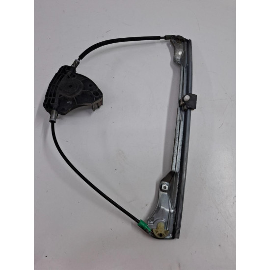 dreapta fata RENAULT Symbol I [ 1998 - 2008 ] 1.4 16V (98 CP)