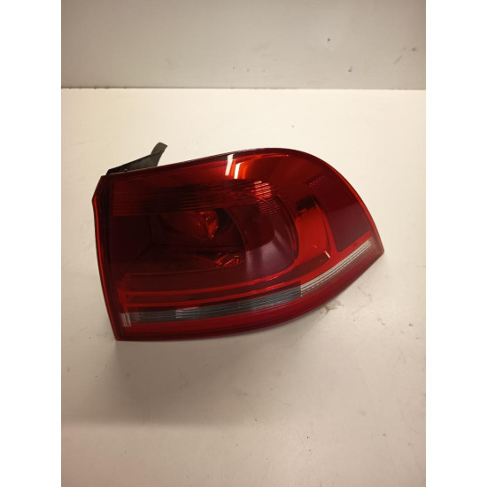 Lampa spate / Stop dreapta spate VOLKSWAGEN TOUAREG 7P5, 7P6 2010 - 2018 7p6945096d