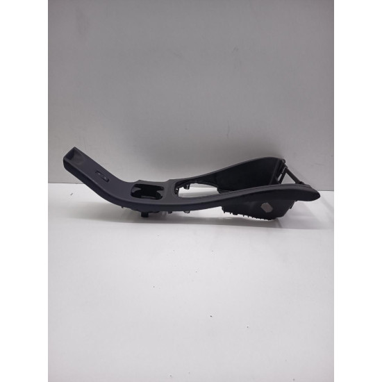 Consola centrala RENAULT MEGANE III Grandtour KZ0/1 2008 -> 1.4 TCe H4J 700